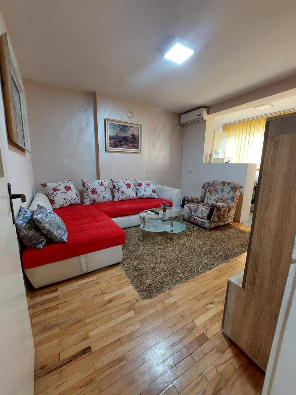 Apartment Vuk Podgorica Buitenkant foto